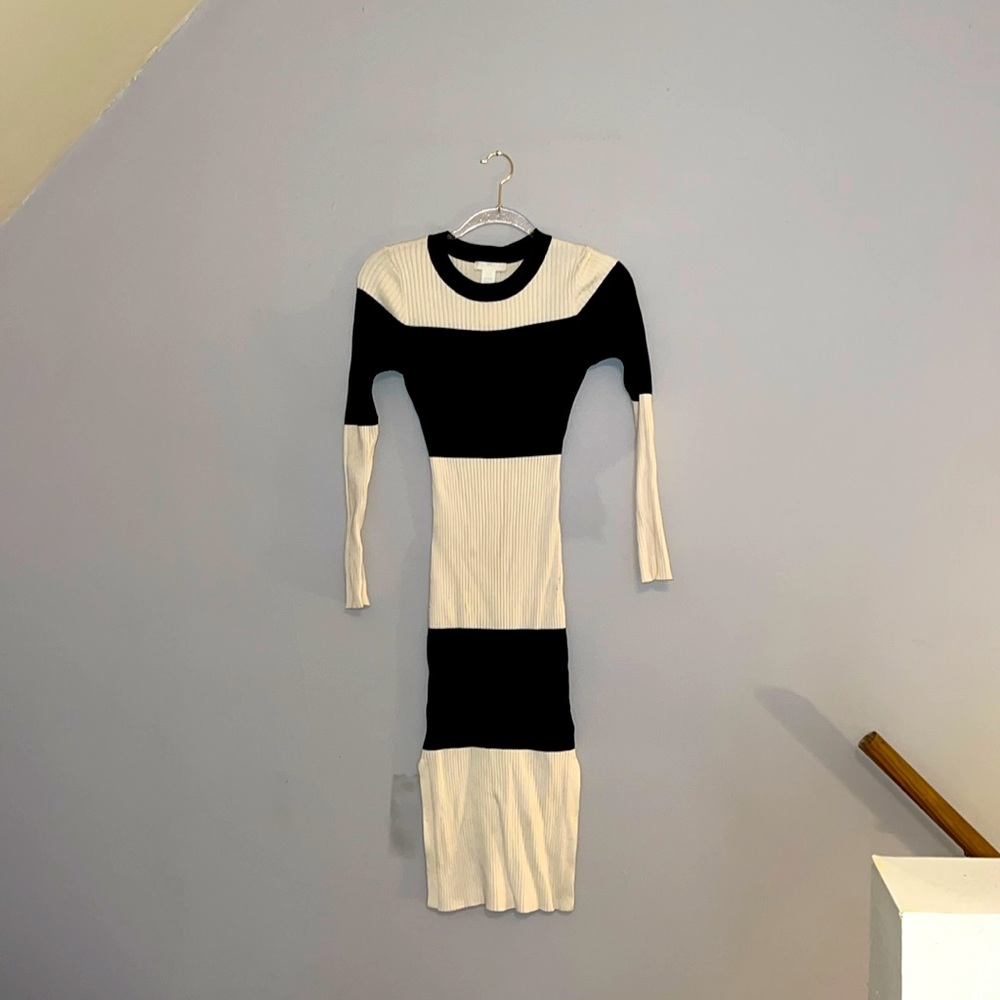Navy and white striped H&M long sleeve midi dress.